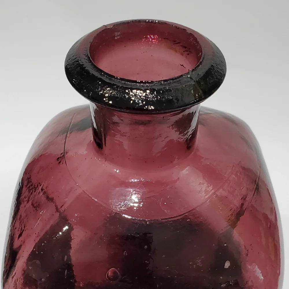 Vntg 9" Amythest Purple Pinched Art Glass Decanter and Stopper - Picture 3 of 10